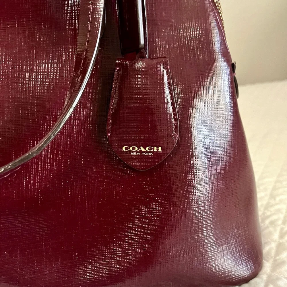 Coach - Picture 2 of 9